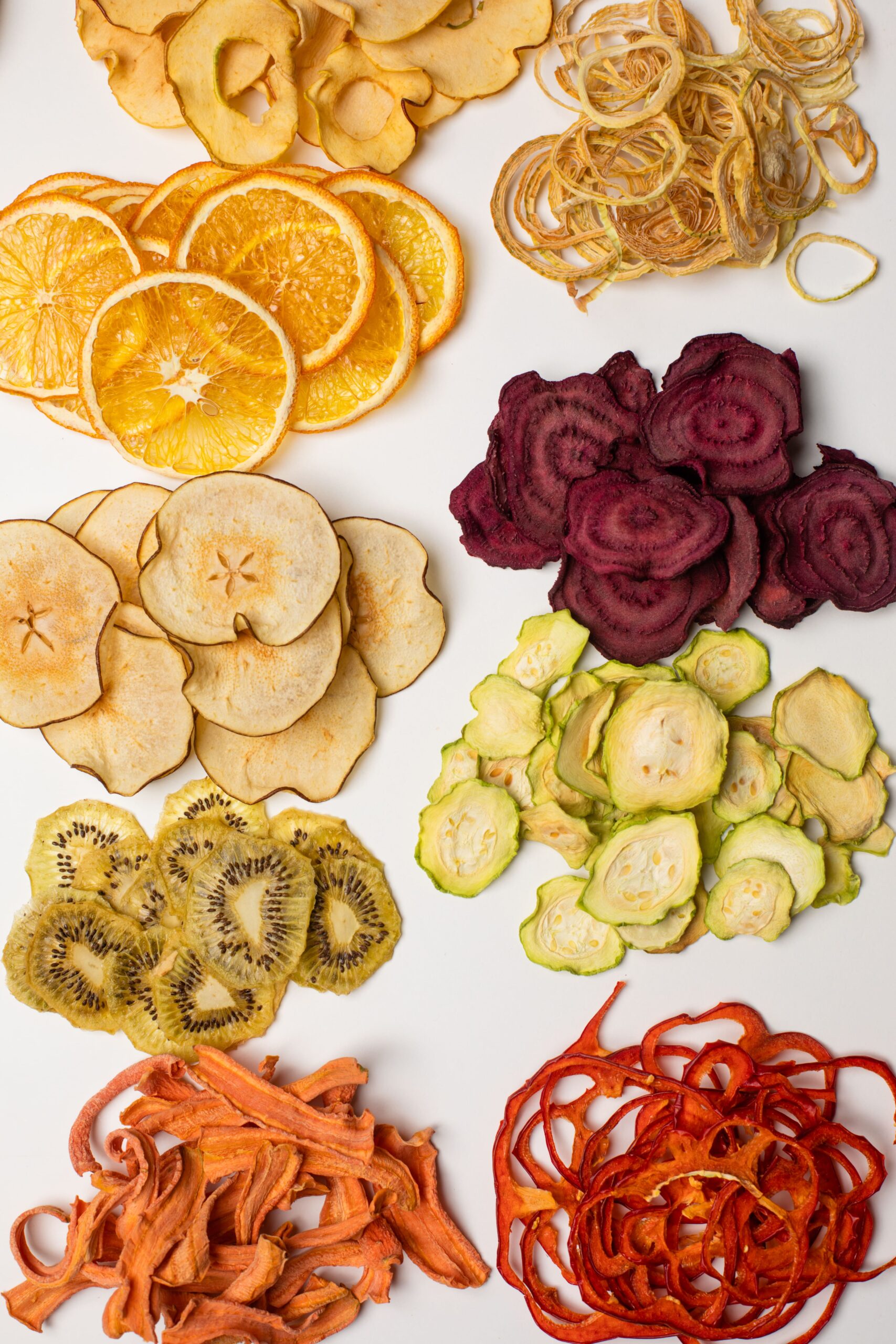 set-different-chips-from-dried-fruits